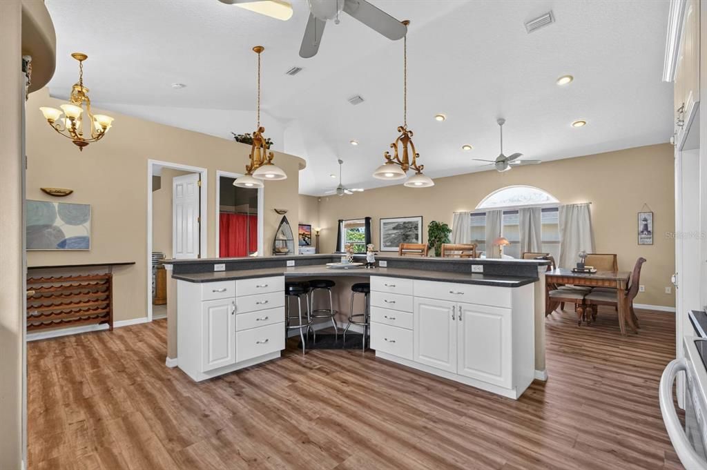 For Sale: $425,000 (3 beds, 2 baths, 1590 Square Feet)