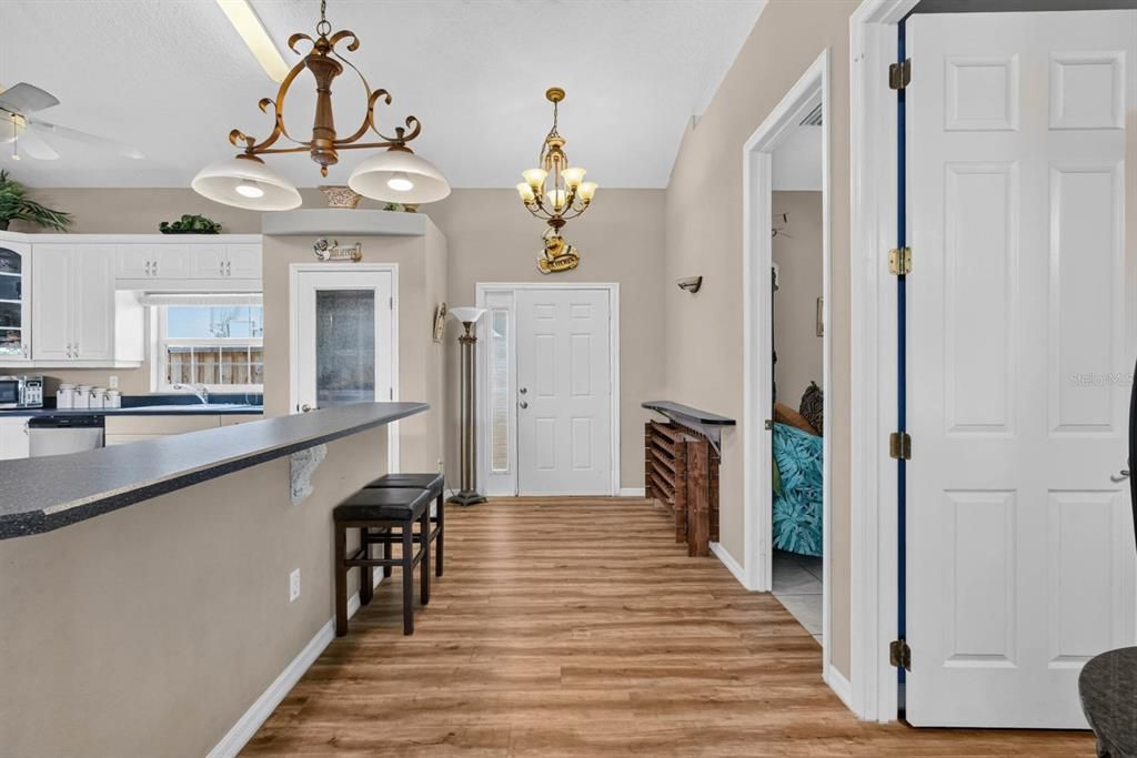 For Sale: $425,000 (3 beds, 2 baths, 1590 Square Feet)