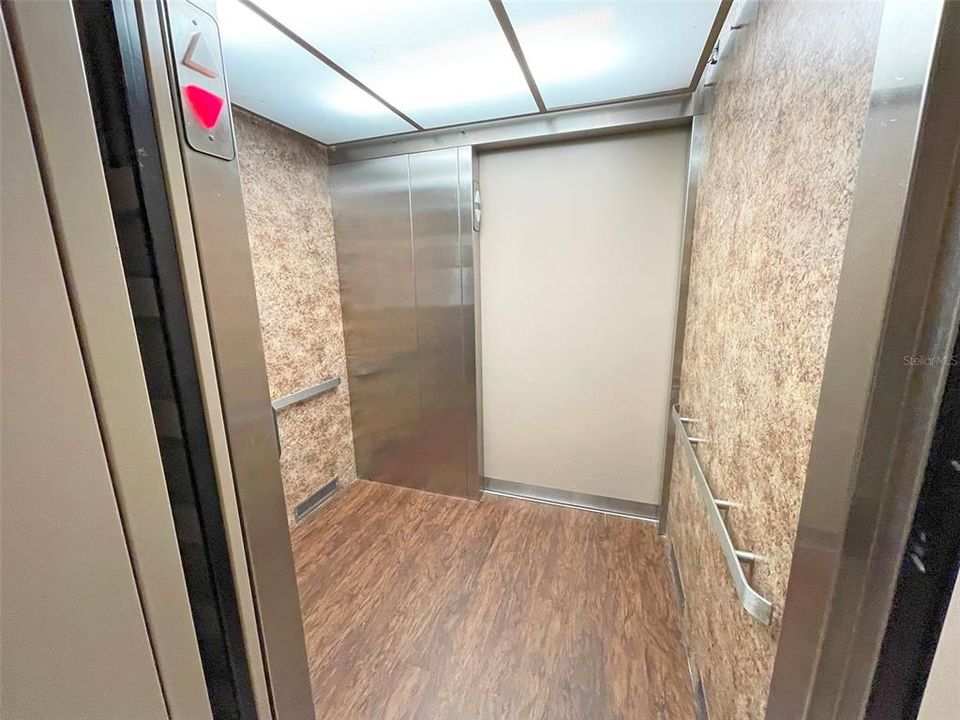 For Rent: $2,850 (3 beds, 2 baths, 2085 Square Feet)