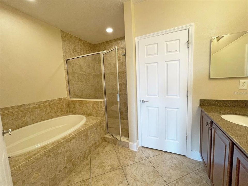 For Rent: $2,850 (3 beds, 2 baths, 2085 Square Feet)