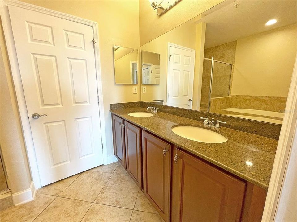 For Rent: $2,850 (3 beds, 2 baths, 2085 Square Feet)