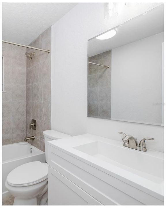 На продажу: $295,900 (3 спален, 2 ванн, 1164 Квадратных фут)