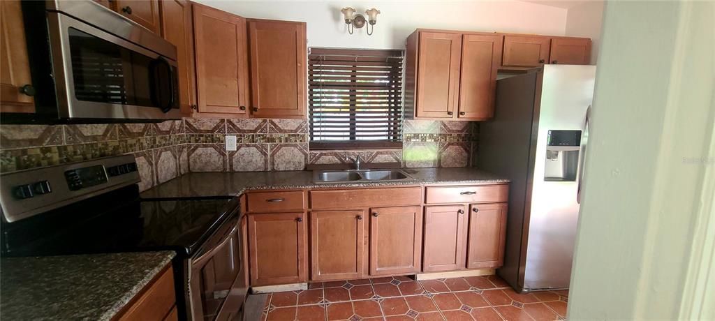 En Renta: $2,000 (3 camas, 2 baños, 1356 Pies cuadrados)