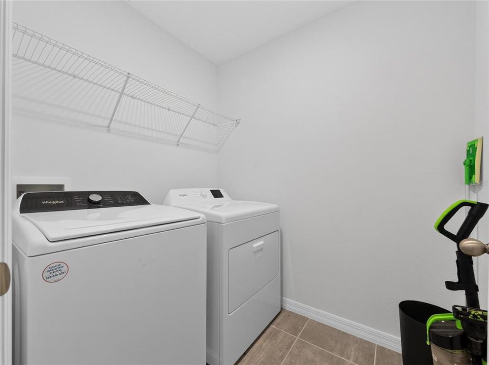 For Rent: $2,500 (3 beds, 2 baths, 1560 Square Feet)