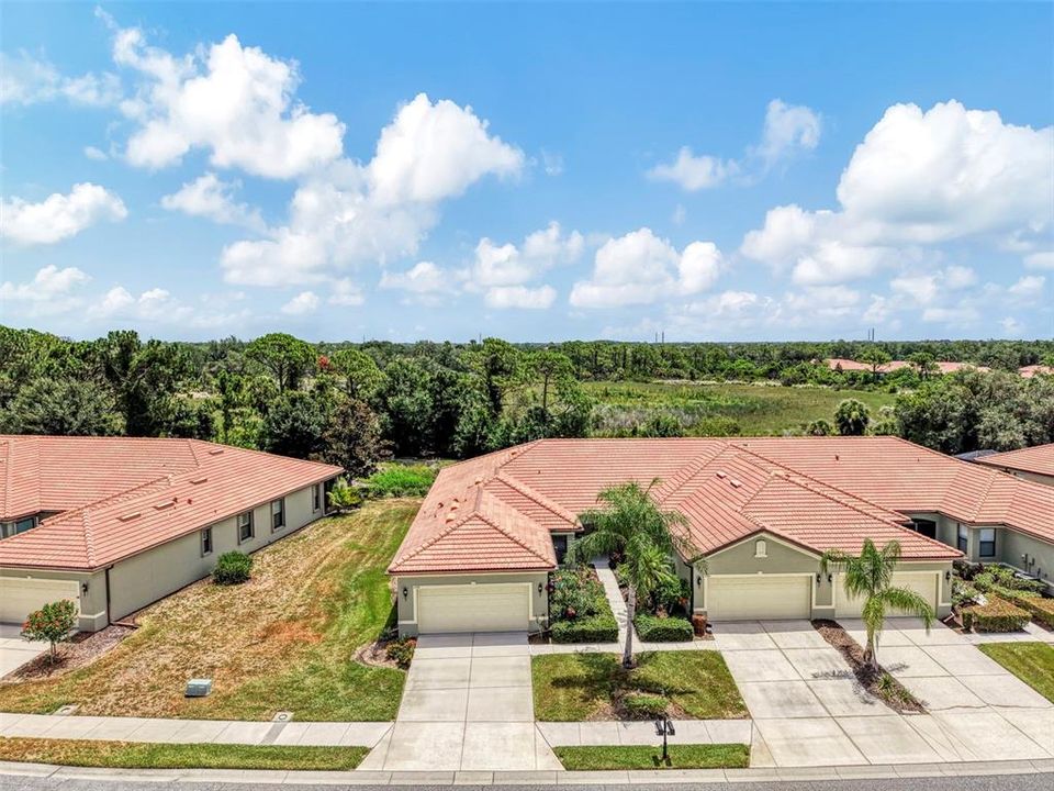 En Venta: $335,000 (2 camas, 2 baños, 1600 Pies cuadrados)