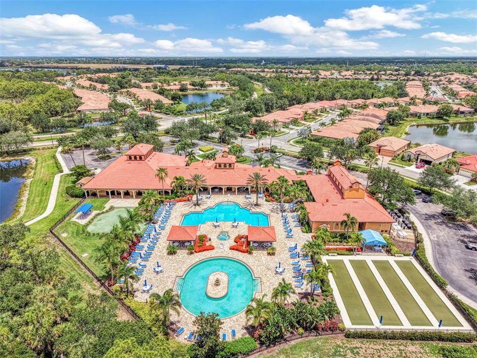 En Venta: $335,000 (2 camas, 2 baños, 1600 Pies cuadrados)