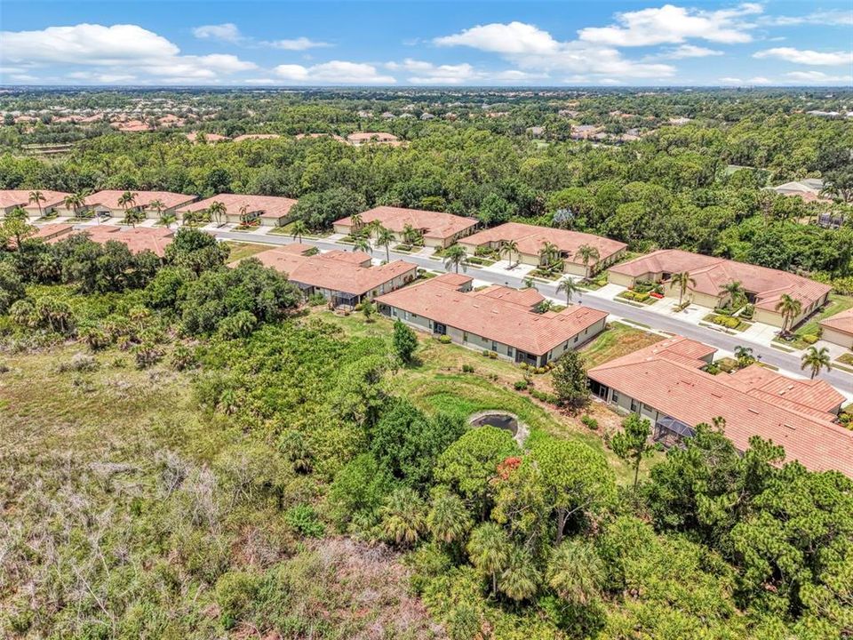En Venta: $335,000 (2 camas, 2 baños, 1600 Pies cuadrados)