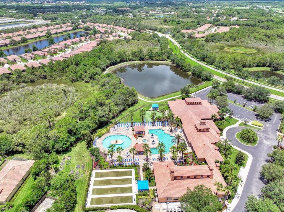 En Venta: $335,000 (2 camas, 2 baños, 1600 Pies cuadrados)