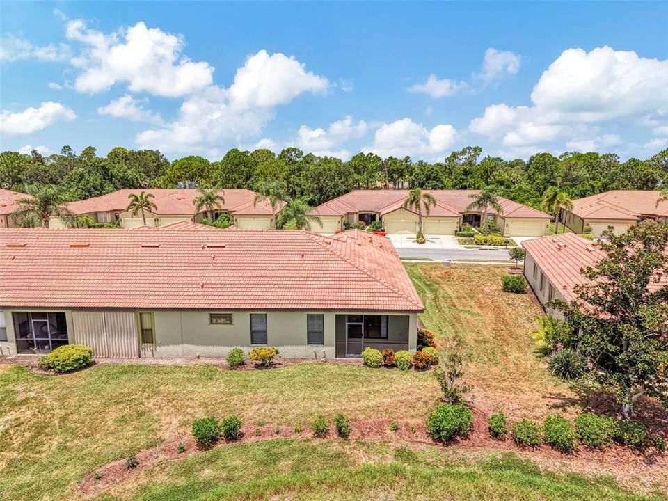 En Venta: $335,000 (2 camas, 2 baños, 1600 Pies cuadrados)