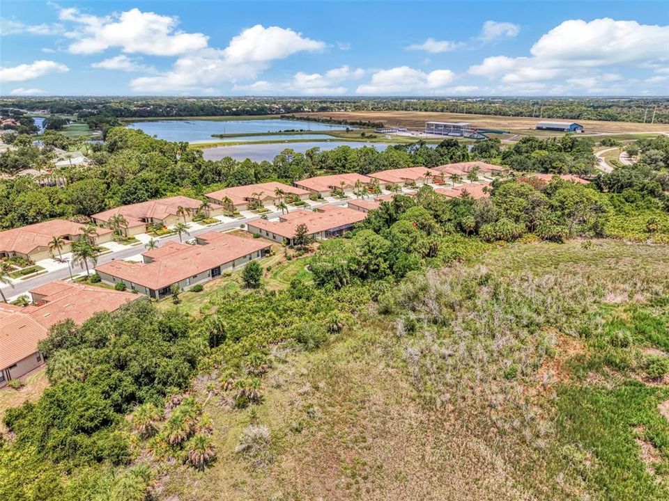 En Venta: $335,000 (2 camas, 2 baños, 1600 Pies cuadrados)