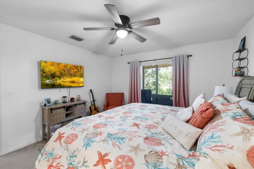 En Venta: $309,000 (2 camas, 2 baños, 1566 Pies cuadrados)