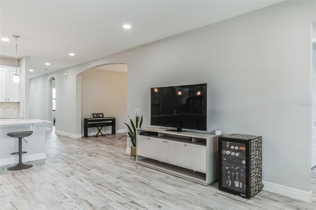 En Venta: $799,000 (4 camas, 4 baños, 3143 Pies cuadrados)