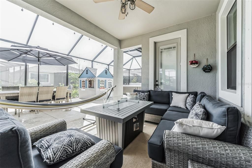 En Venta: $799,000 (4 camas, 4 baños, 3143 Pies cuadrados)