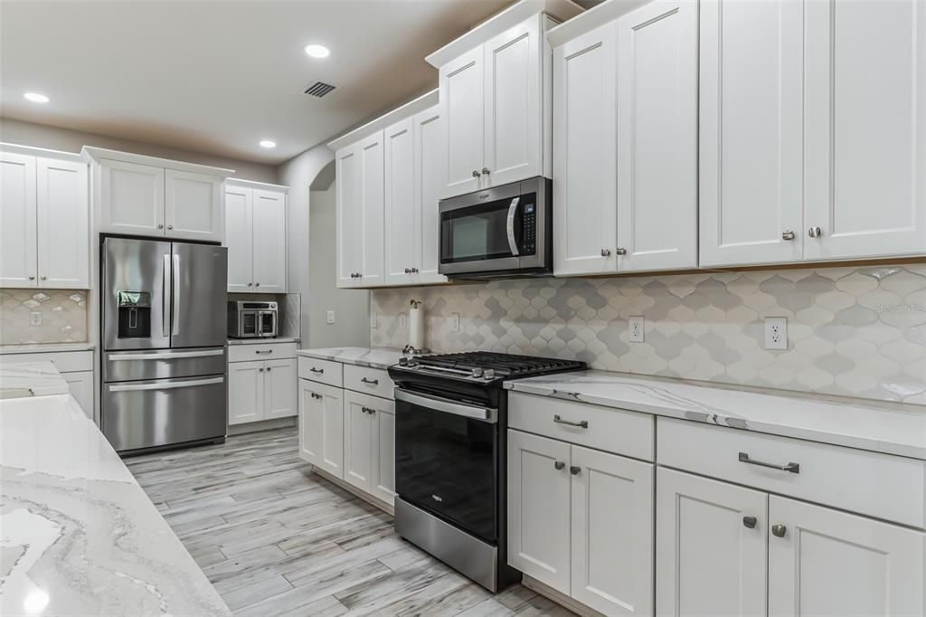 En Venta: $799,000 (4 camas, 4 baños, 3143 Pies cuadrados)