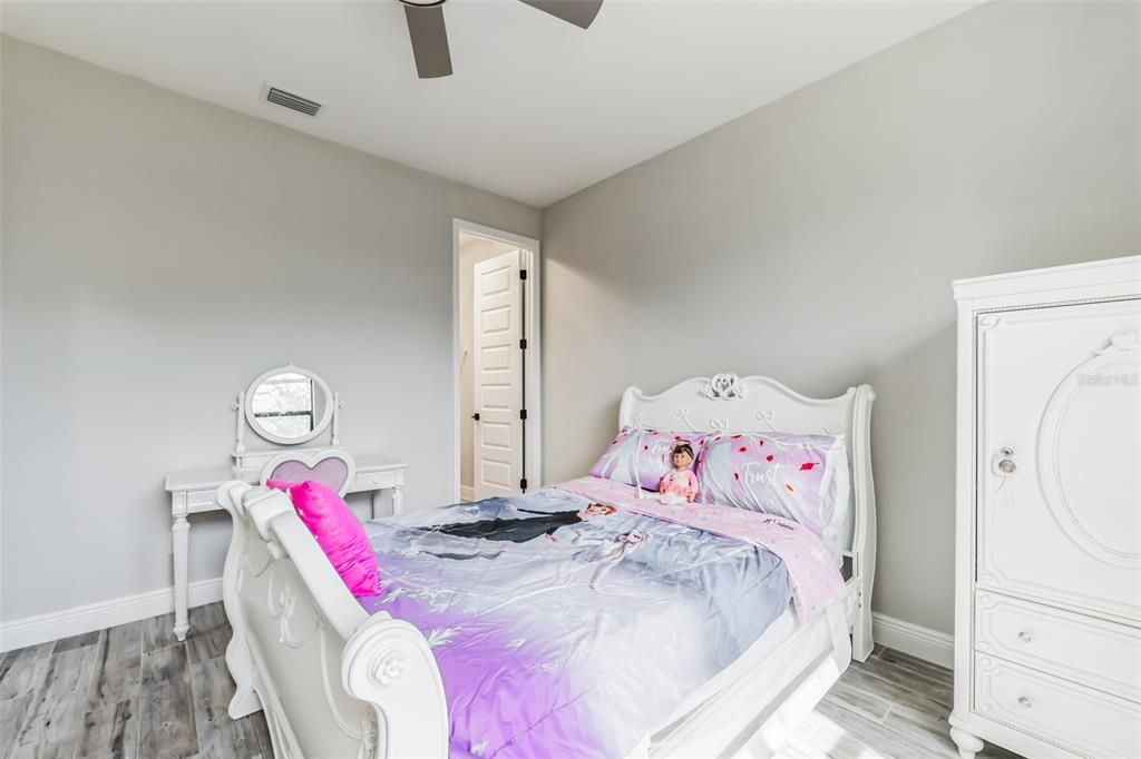 En Venta: $799,000 (4 camas, 4 baños, 3143 Pies cuadrados)