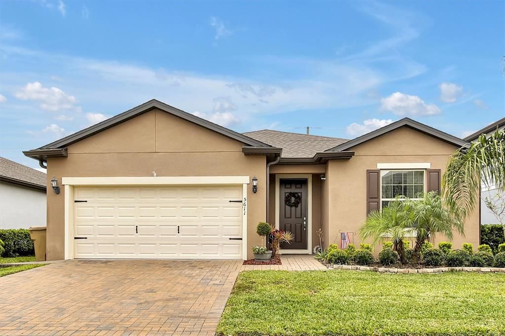 For Rent: $2,600 (3 beds, 2 baths, 2144 Square Feet)
