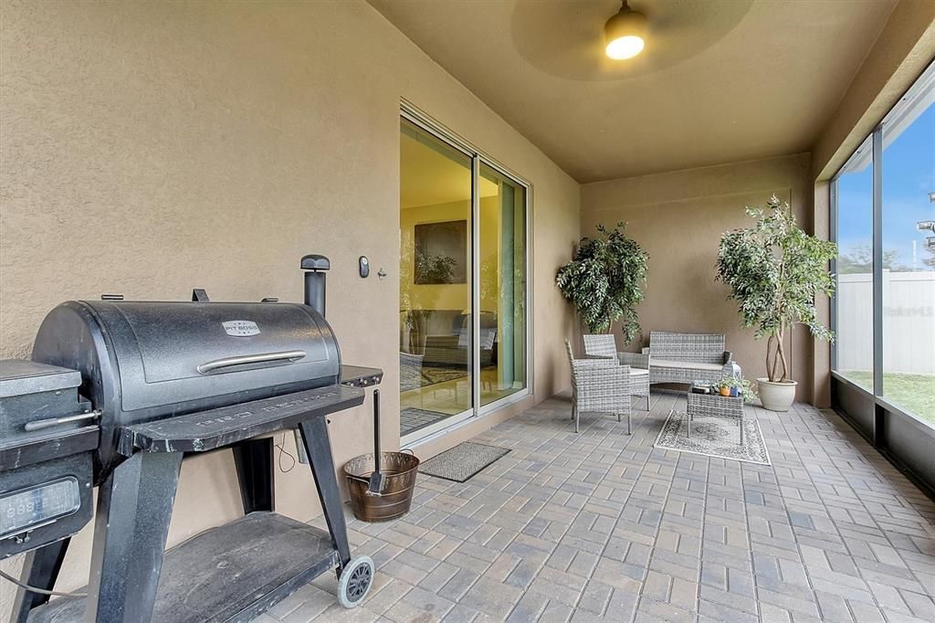 For Rent: $2,600 (3 beds, 2 baths, 2144 Square Feet)