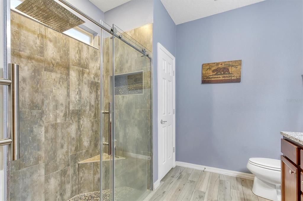 For Rent: $2,600 (3 beds, 2 baths, 2144 Square Feet)