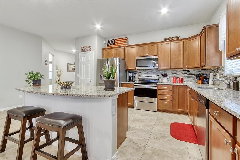 For Rent: $2,600 (3 beds, 2 baths, 2144 Square Feet)