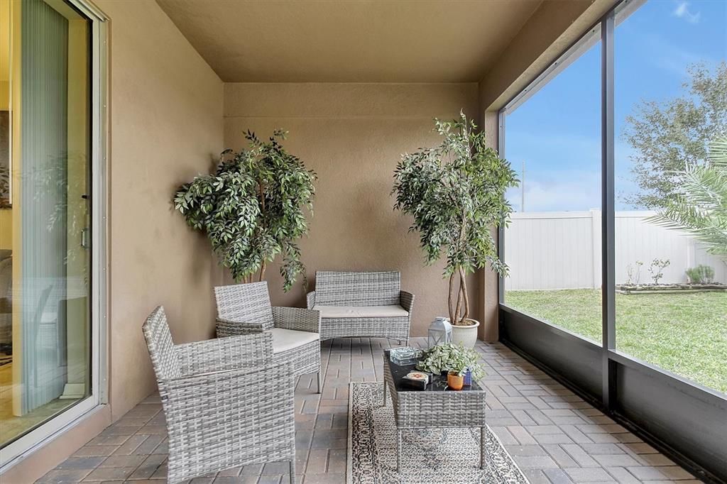 For Rent: $2,600 (3 beds, 2 baths, 2144 Square Feet)