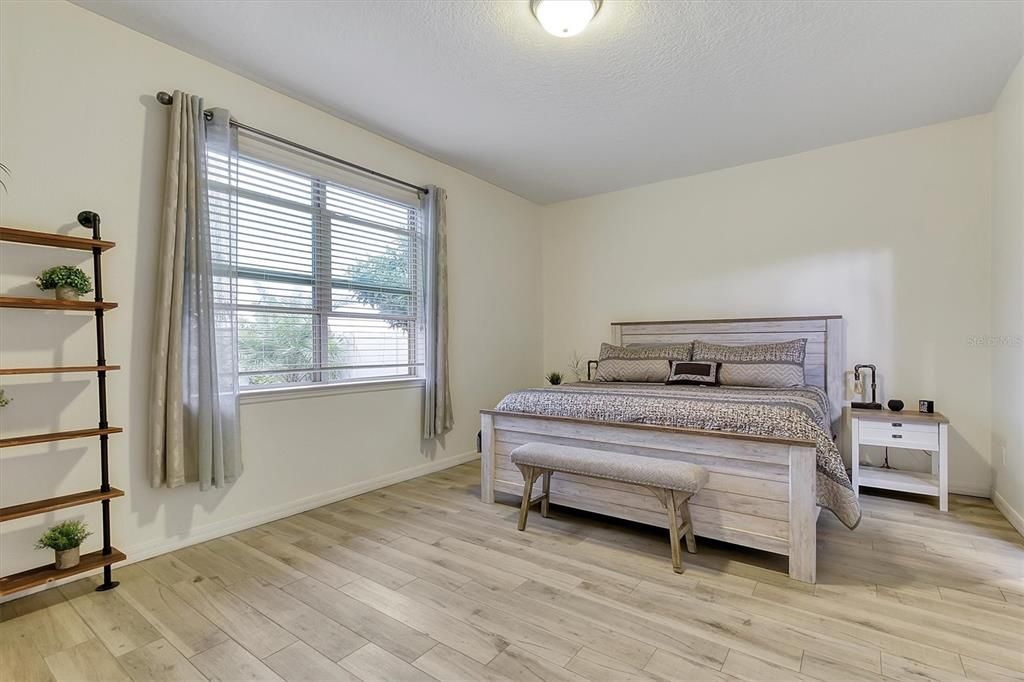 For Rent: $2,600 (3 beds, 2 baths, 2144 Square Feet)