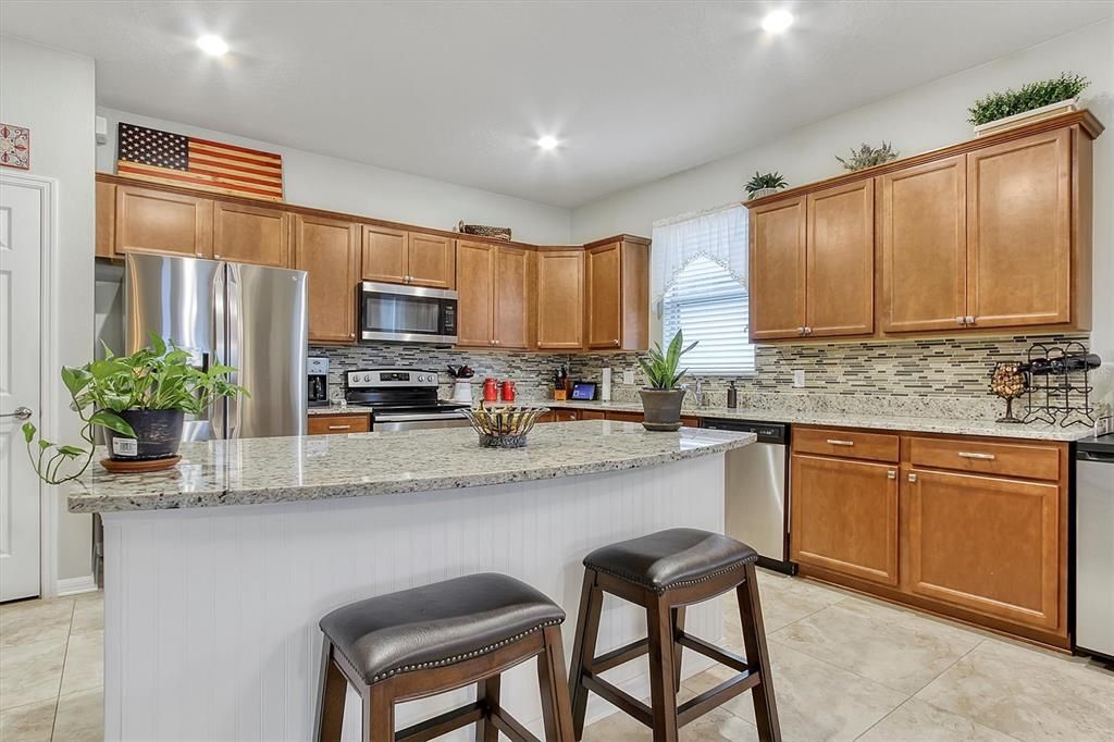 For Rent: $2,600 (3 beds, 2 baths, 2144 Square Feet)
