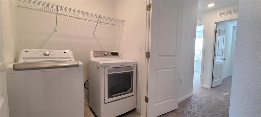 В аренду: $2,200 (3 спален, 2 ванн, 1421 Квадратных фут)