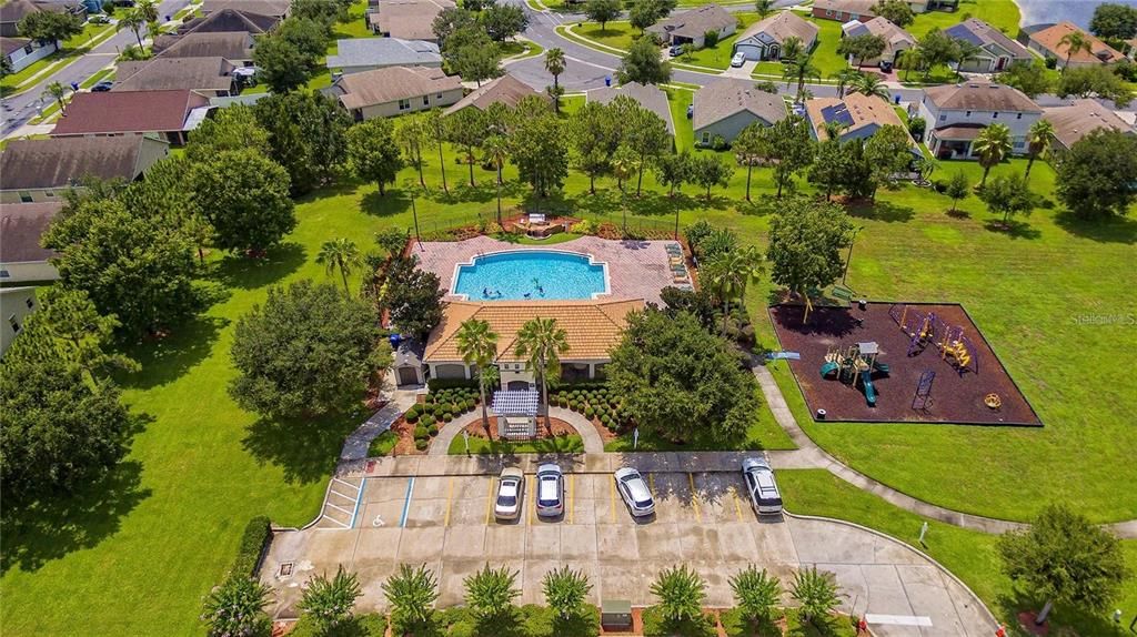 Activo con contrato: $465,000 (5 camas, 2 baños, 2287 Pies cuadrados)