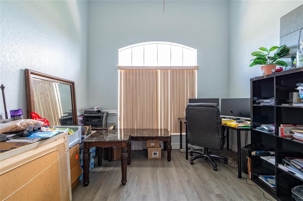 En Venta: $469,000 (5 camas, 2 baños, 2287 Pies cuadrados)
