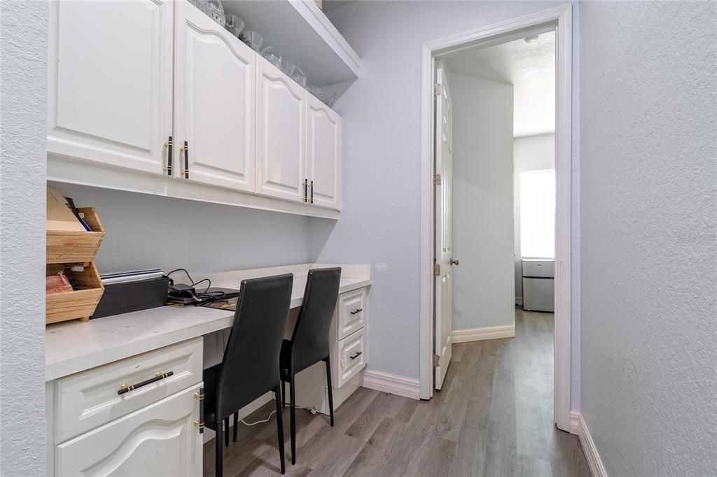 En Venta: $469,000 (5 camas, 2 baños, 2287 Pies cuadrados)