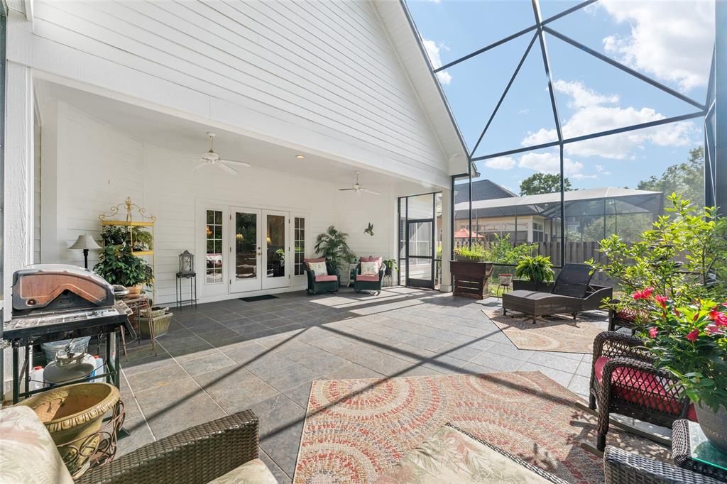 En Venta: $647,000 (4 camas, 3 baños, 2981 Pies cuadrados)