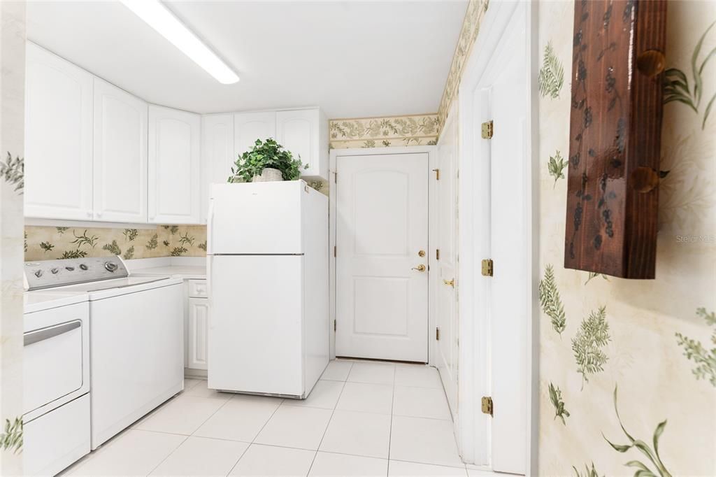 En Venta: $647,000 (4 camas, 3 baños, 2981 Pies cuadrados)