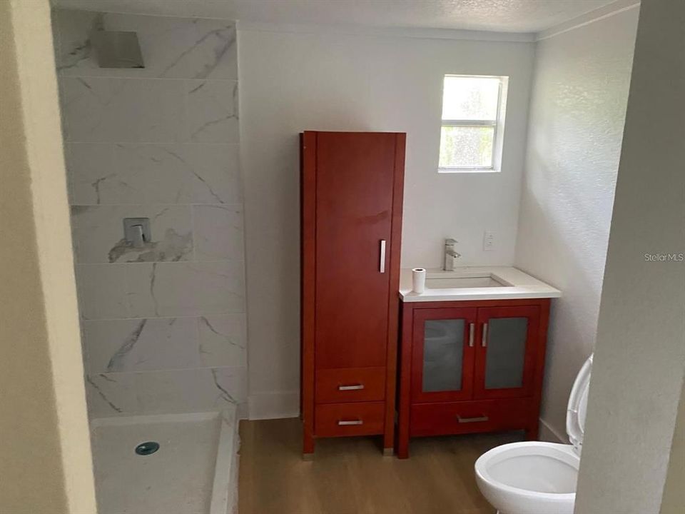 На продажу: $190,000 (2 спален, 2 ванн, 784 Квадратных фут)