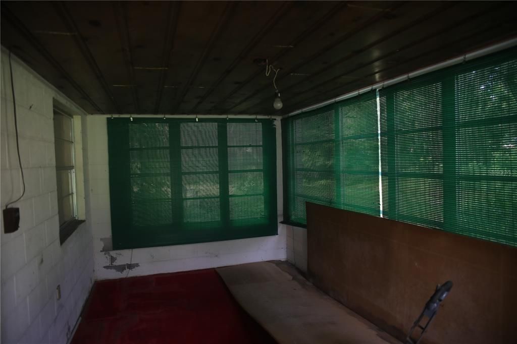 На продажу: $225,000 (4 спален, 2 ванн, 1860 Квадратных фут)