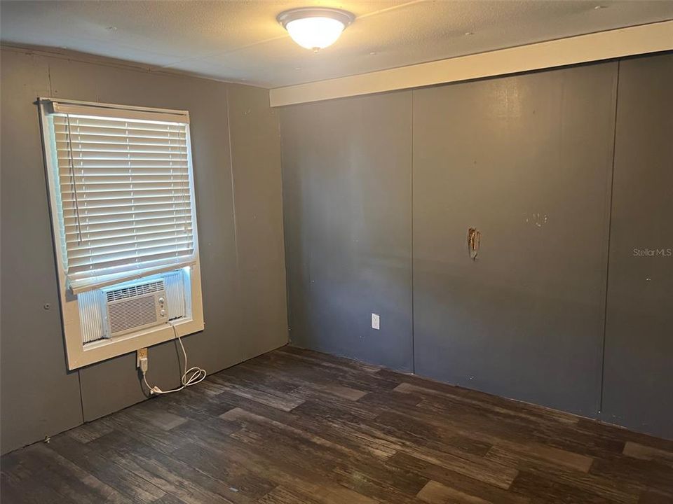 For Rent: $1,195 (2 beds, 1 baths, 700 Square Feet)