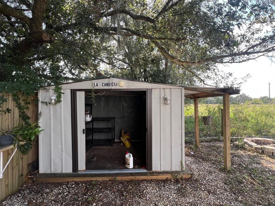 For Rent: $1,195 (2 beds, 1 baths, 700 Square Feet)