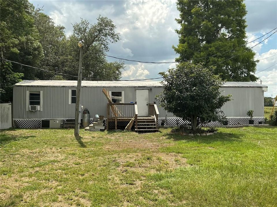 For Rent: $1,195 (2 beds, 1 baths, 700 Square Feet)