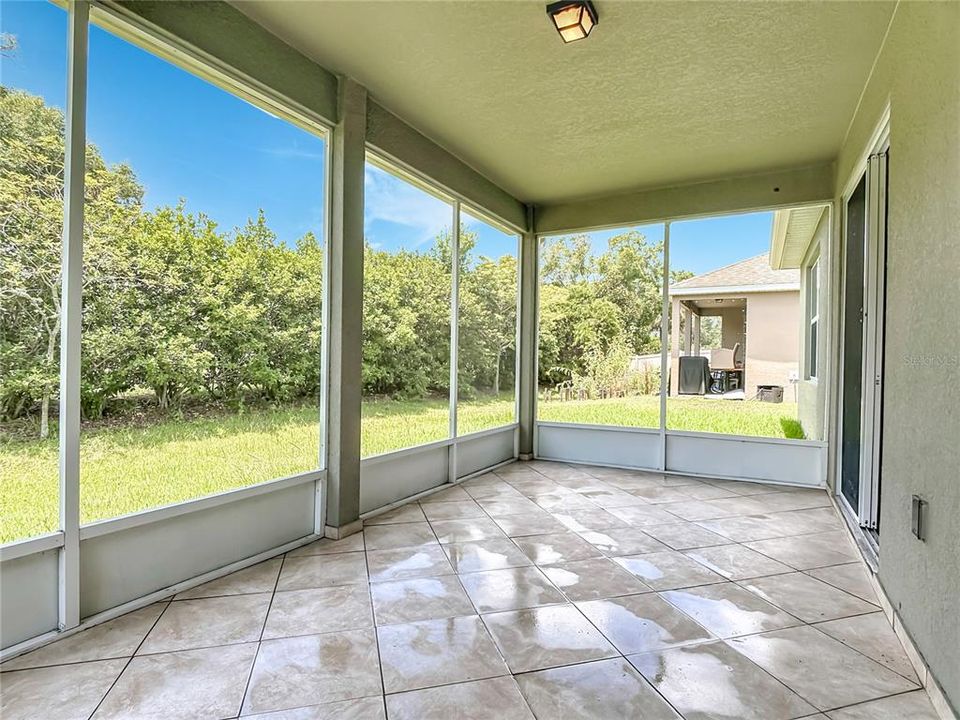 For Rent: $2,300 (3 beds, 2 baths, 1712 Square Feet)