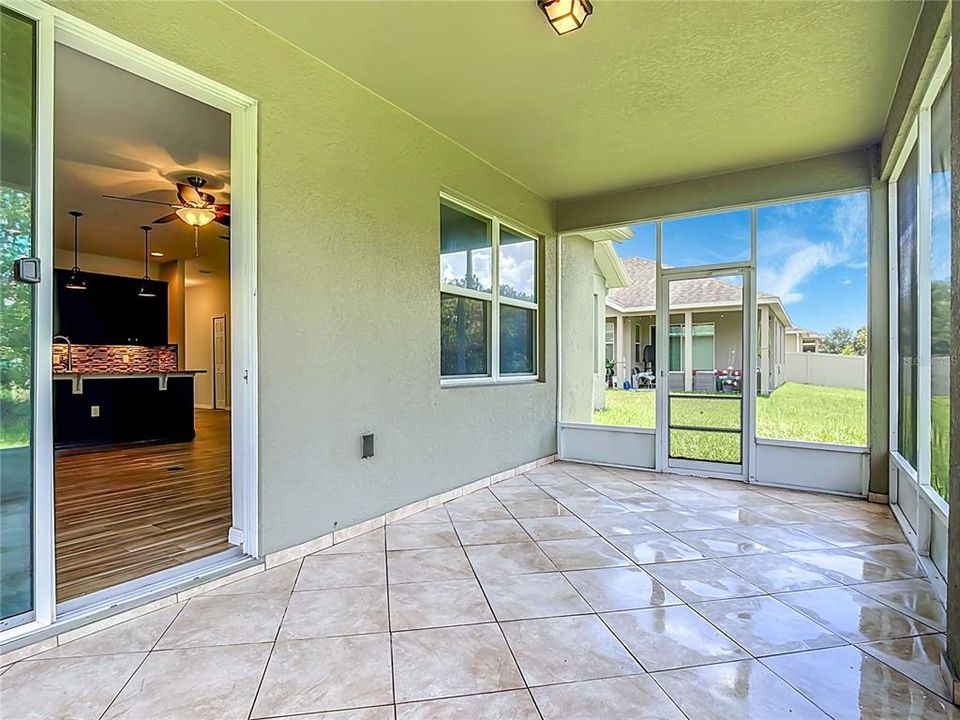 For Rent: $2,300 (3 beds, 2 baths, 1712 Square Feet)