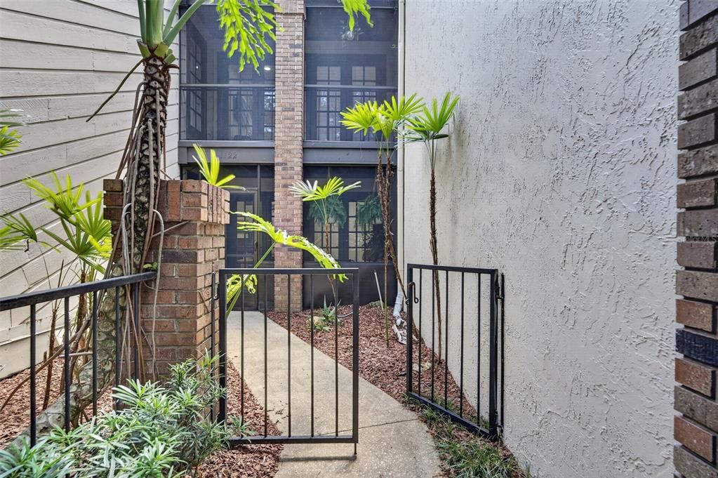 For Sale: $575,000 (2 beds, 2 baths, 1556 Square Feet)