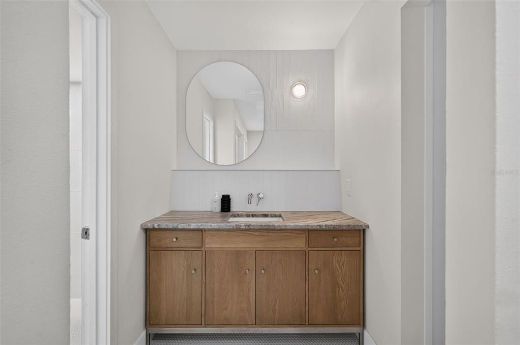 For Sale: $575,000 (2 beds, 2 baths, 1556 Square Feet)