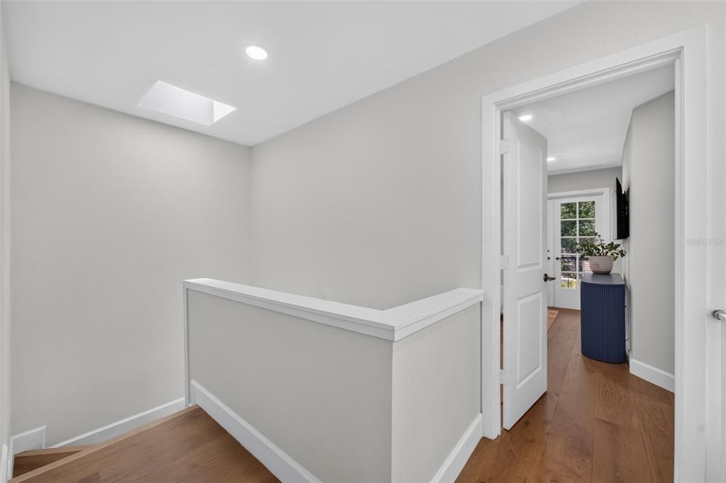 For Sale: $575,000 (2 beds, 2 baths, 1556 Square Feet)
