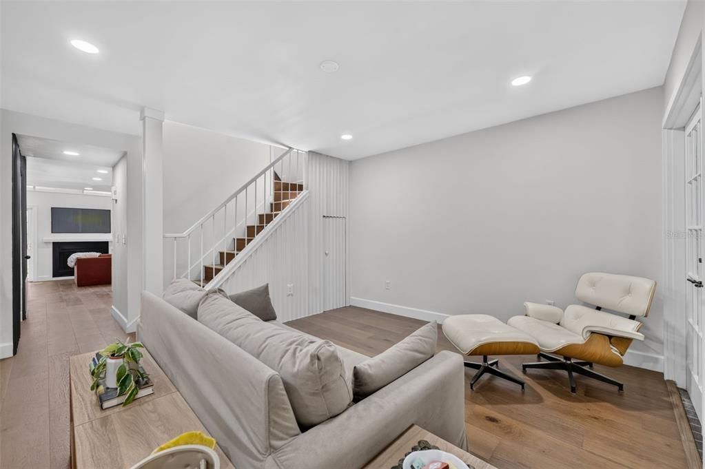 For Sale: $575,000 (2 beds, 2 baths, 1556 Square Feet)