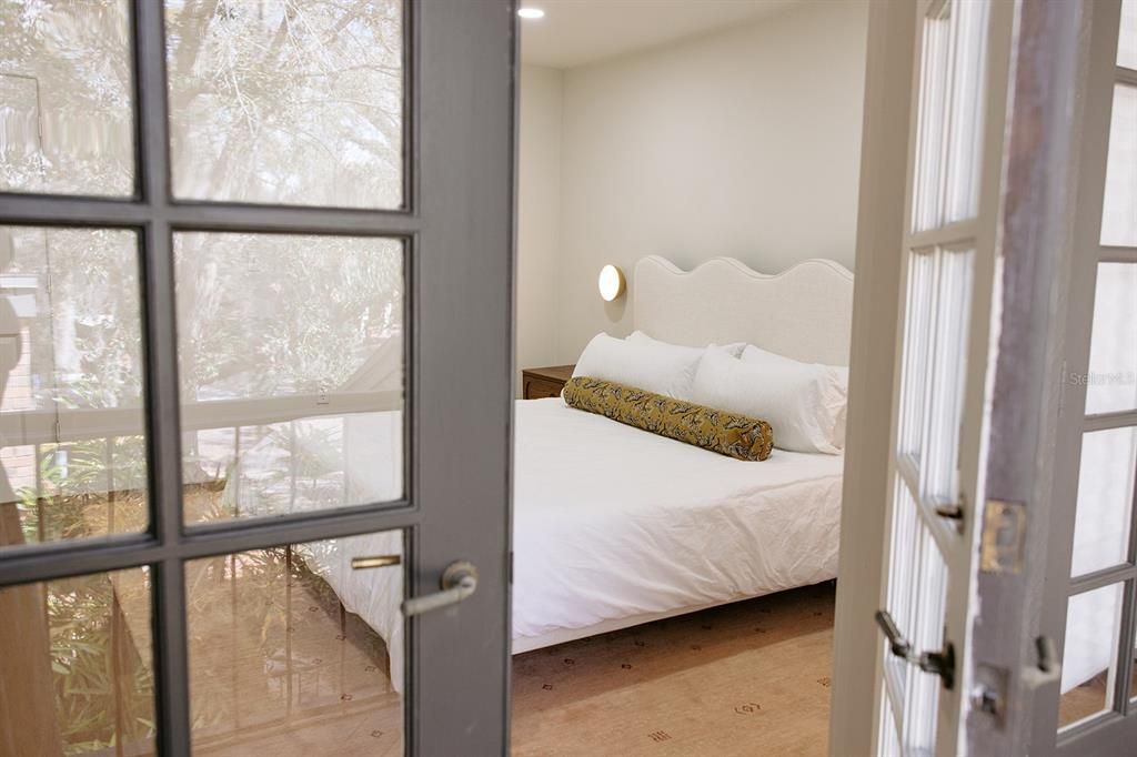 For Sale: $575,000 (2 beds, 2 baths, 1556 Square Feet)