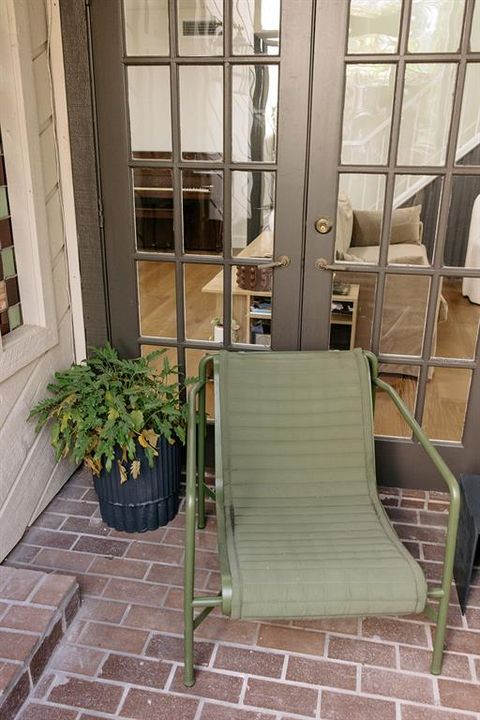 For Sale: $575,000 (2 beds, 2 baths, 1556 Square Feet)