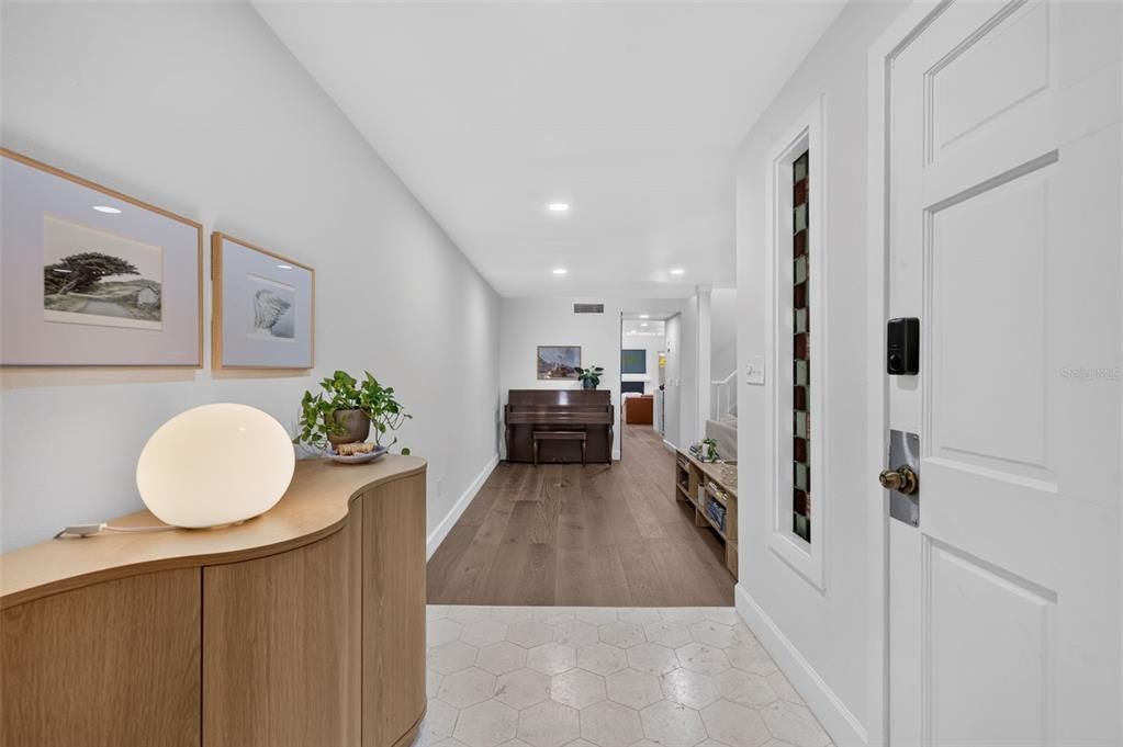 For Sale: $575,000 (2 beds, 2 baths, 1556 Square Feet)