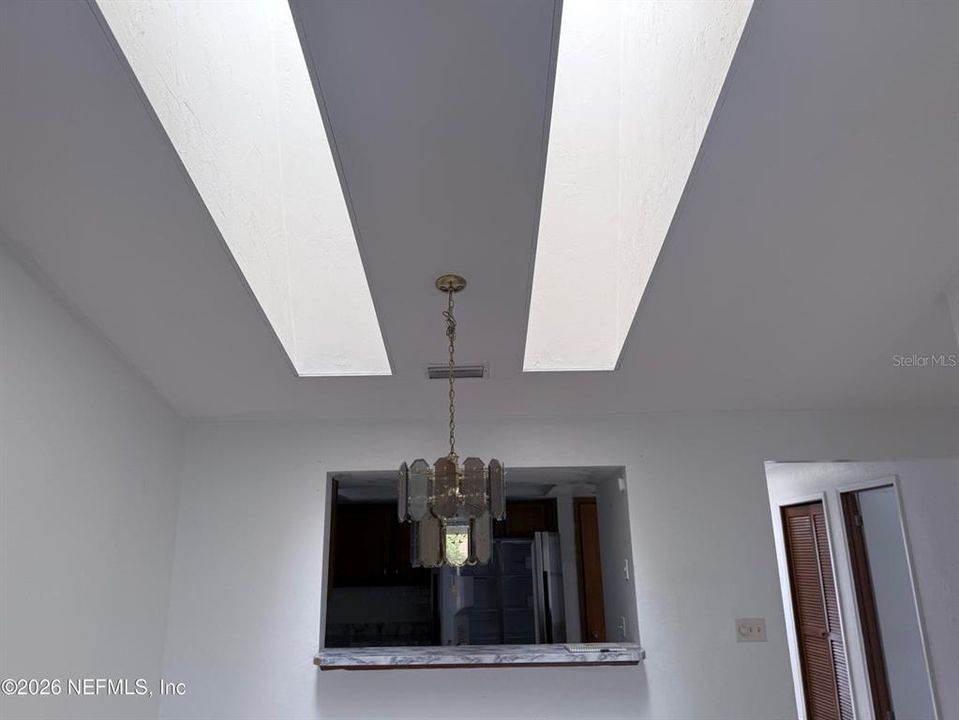 На продажу: $229,500 (3 спален, 2 ванн, 1199 Квадратных фут)