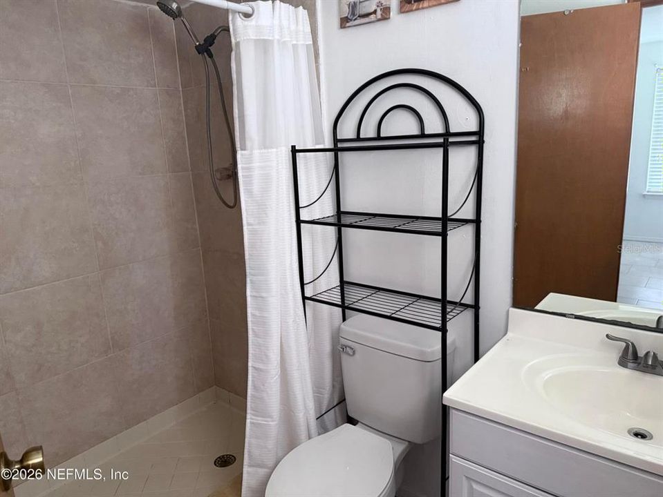 На продажу: $229,500 (3 спален, 2 ванн, 1199 Квадратных фут)