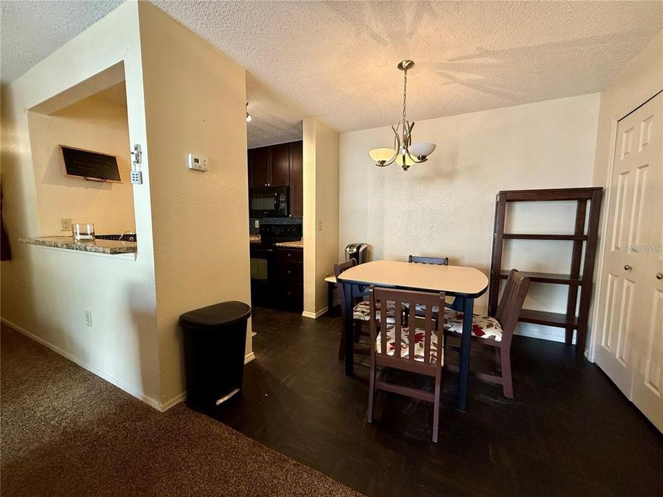 В аренду: $1,450 (2 спален, 2 ванн, 950 Квадратных фут)
