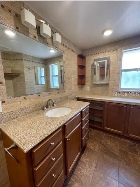В аренду: $1,995 (3 спален, 2 ванн, 1487 Квадратных фут)